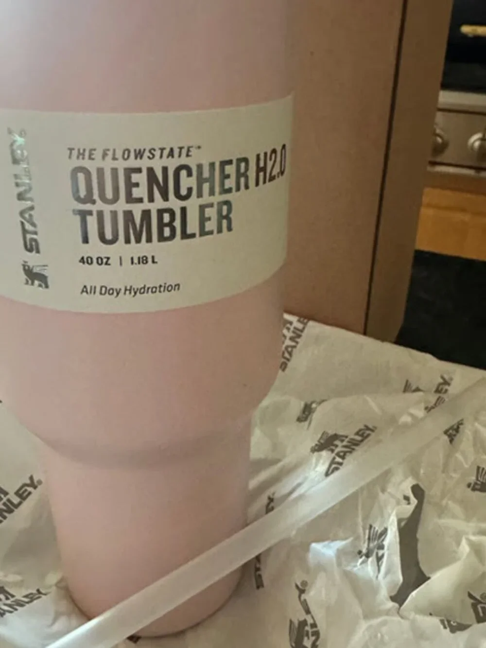 Stanley The Quencher H2.0 Flowstate 40oz Tumbler - Pink - New in Box - Picture 4 of 4